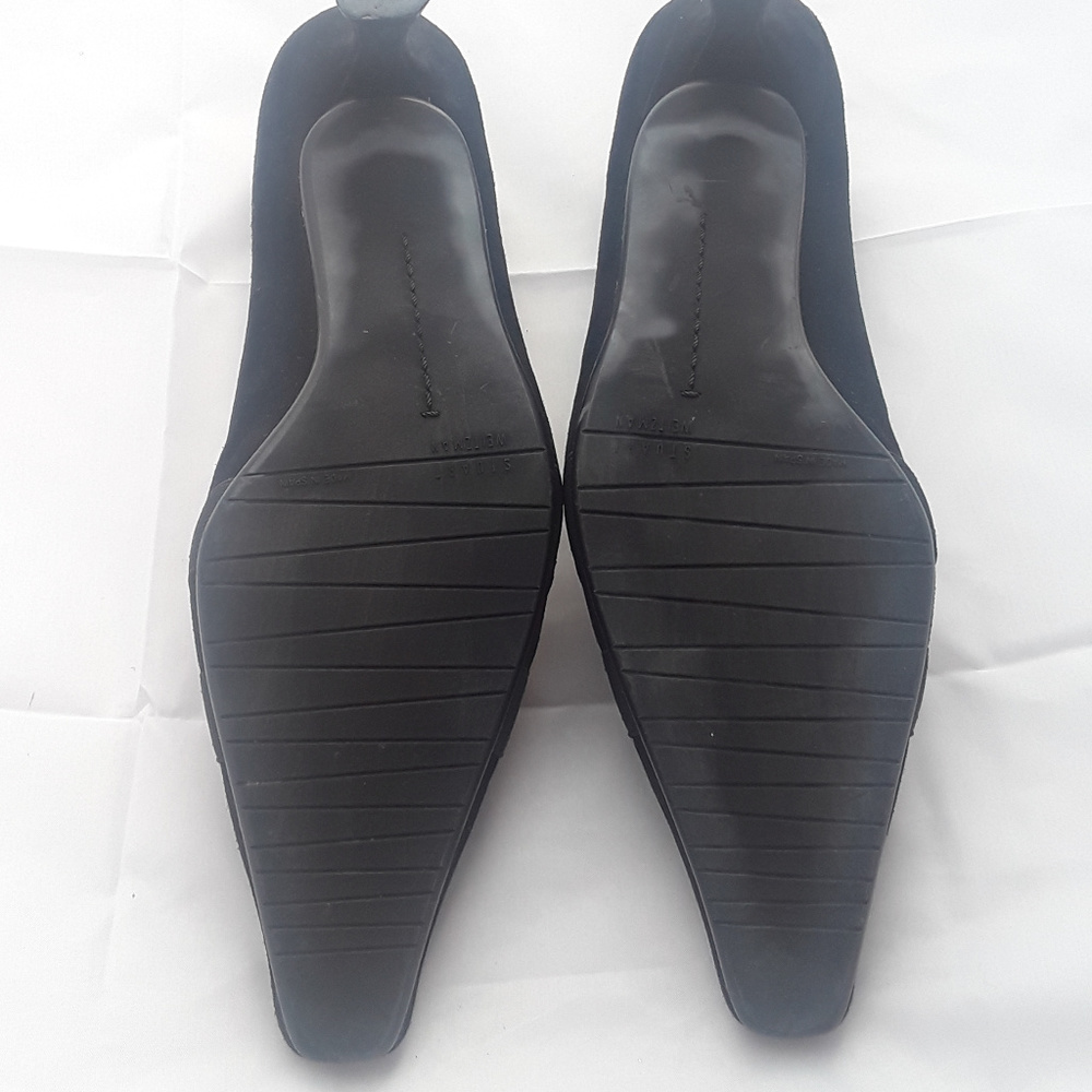 Stuart Weitzman Vintage Expo Blk Suede Pumps - Picture 5 of 5
